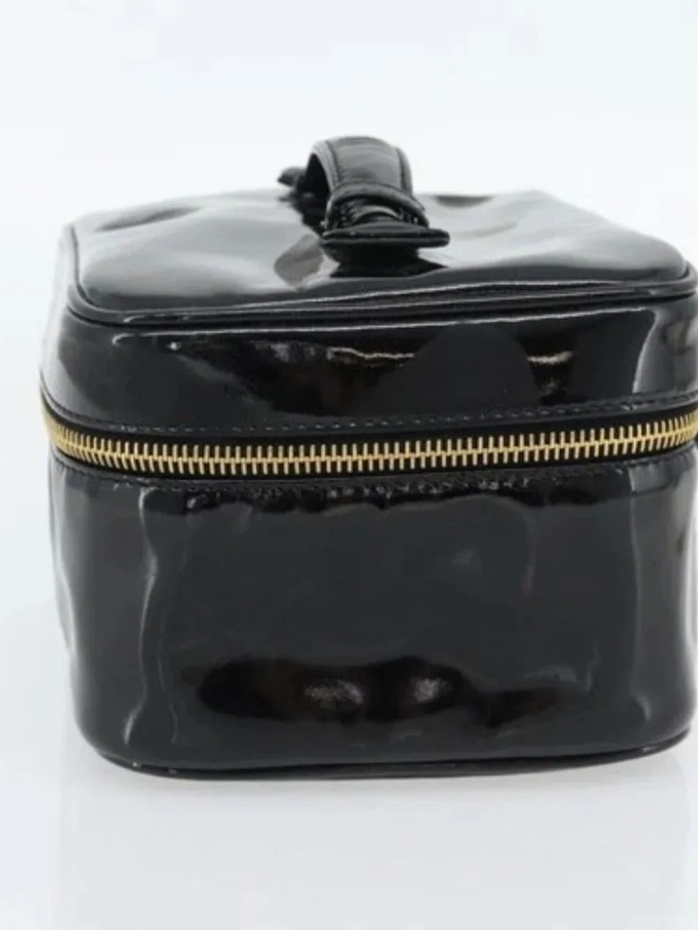 CHANEL brand	chanel color	black